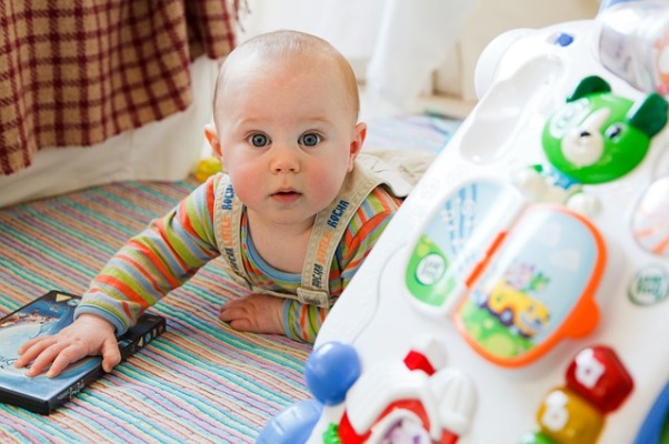 How to keep your home nice & tidy with a newborn