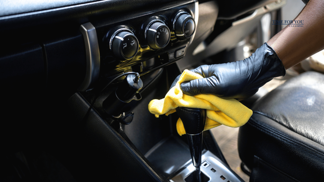 How to Clean the Inside of Your Car After the Summer Holidays